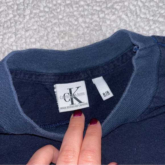 Calvin Klein Tee - Picture 3 of 8